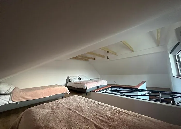 Jaga Family Apartment Air Conditioner And Free Parking